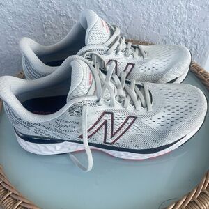 New Balance Men’s Fresh Foam 880 Sneakers Size 11